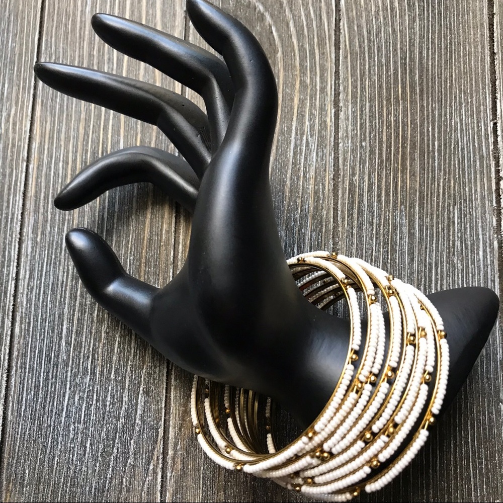 Bangle bracelet